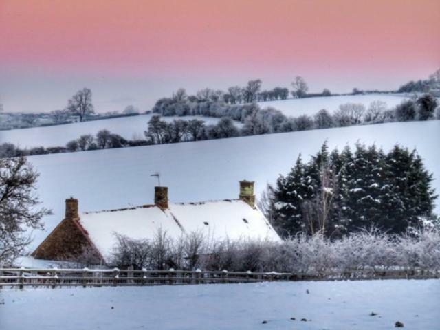 Hollow Meadow House Priors Marston Buitenkant foto
